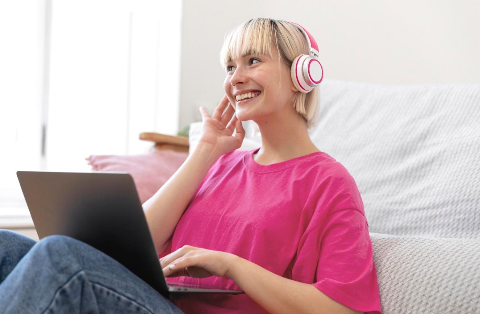 Équipe travaillant sur des concepts financiers